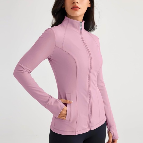 Trendy Queen Tops - Women”s Trendy Queen Pink zip Athletic Jacket size sm